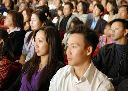 Image for article Le Spectacle de la mi-automne touche les cœurs des spectateurs à Toronto (Photos)
