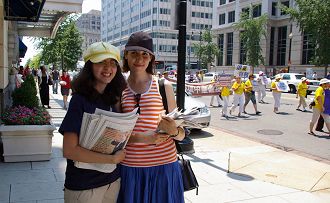 Image for article Washington. DC : Le défilé contre la persécution touche les orientaux et les occidentaux (Photos)