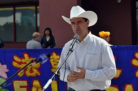 省豅员罗伯•安德森支持法轮功