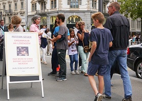 Image for article Zurich : Une campagne de signatures appelle à la fin des atrocités des prélèvements d'organes du régime communiste chinois