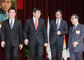 Image for article Le nouveau maire de Taipei ordonne au chef de la police de protéger les pratiquants de Falun Gong