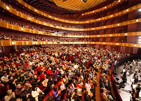 Image for article Les New-Yorkais sont inspirés par la présentation exquise de l’authentique culture chinoise de Shen Yun