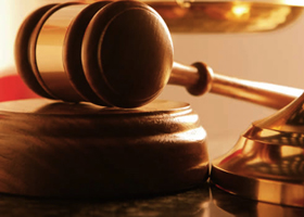 Image for article Un procès censé être public s'est déroulé à huis clos sans l'avocat de la défense ni sympathisants des pratiquants de Falun Gong accusés à tort