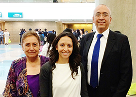 Image for article Los Angeles : Les pratiquants partagent la joie de lire le Zhuan Falun