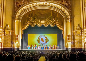 Image for article Le public chinois retrouve l'espoir et découvre un sens profond dans Shen Yun