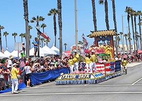 Image for article Los Angeles : Le Falun Gong présente une vue unique lors du défilé du Jour de l'Indépendance
