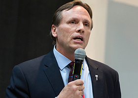 Image for article Un sénateur du Minnesota demande de mettre fin à la persécution du Falun Gong