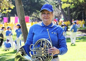 Image for article Une pratiquante australienne : Les articles des Fahui de Minghui m'aident à dépasser des tribulations 