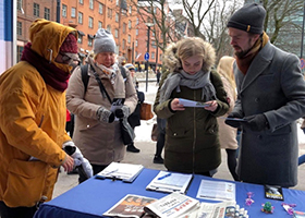 Image for article Helsinki, Finlande : « Je vais raconter votre histoire dans une chanson »