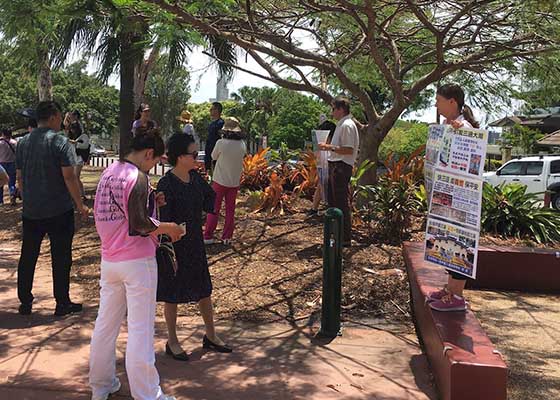 Image for article Un couple occidental : « Nous sommes la voix des pratiquants de Falun Gong chinois »