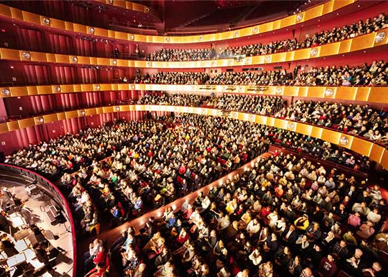 Image for article Shen Yun partage des histoires d’espoir en Europe et en Amérique du Nord