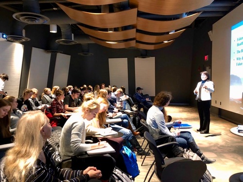 Image for article Le Falun Gong revient au salon pédagogique de l'État de New York pour la 14e année