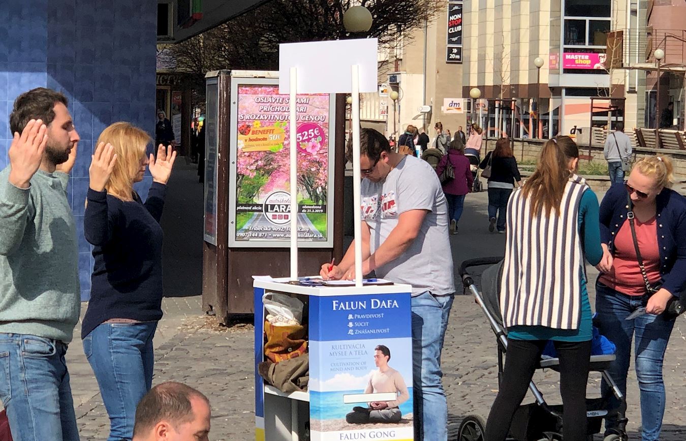 Image for article Europe : Les pratiquants de Falun Gong participent aux récents événements communautaires