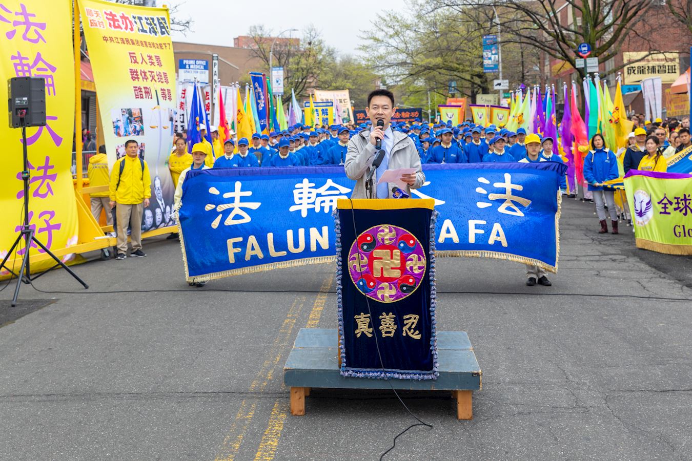 Image for article De San Francisco à New York, les pratiquants présentent la méditation paisible à leurs communautés