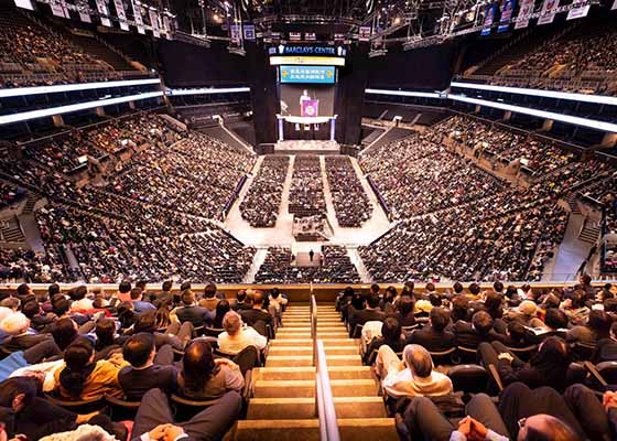 Image for article Des pratiquants inspirés à s'élever dans la cultivation en écoutant les expériences partagées lors de la conférence de New York