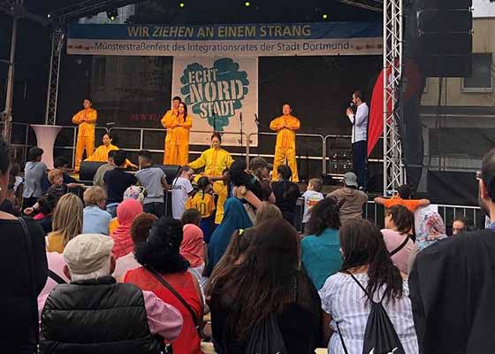 Image for article Allemagne, Pays-Bas et Nouvelle-Zélande : Présentation du Falun Gong lors des événements communautaires