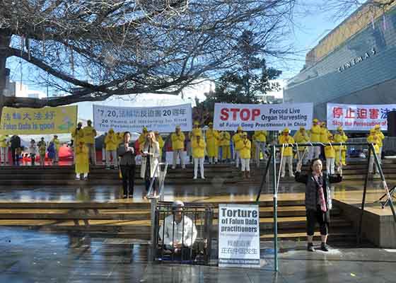 Image for article Nouvelle-Zélande, Pologne et Suède : Marquer le 20e anniversaire des manifestations contre la persécution