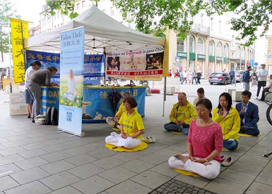 Image for article Chicago : Rassemblement condamnant la persécution devant le consulat chinois