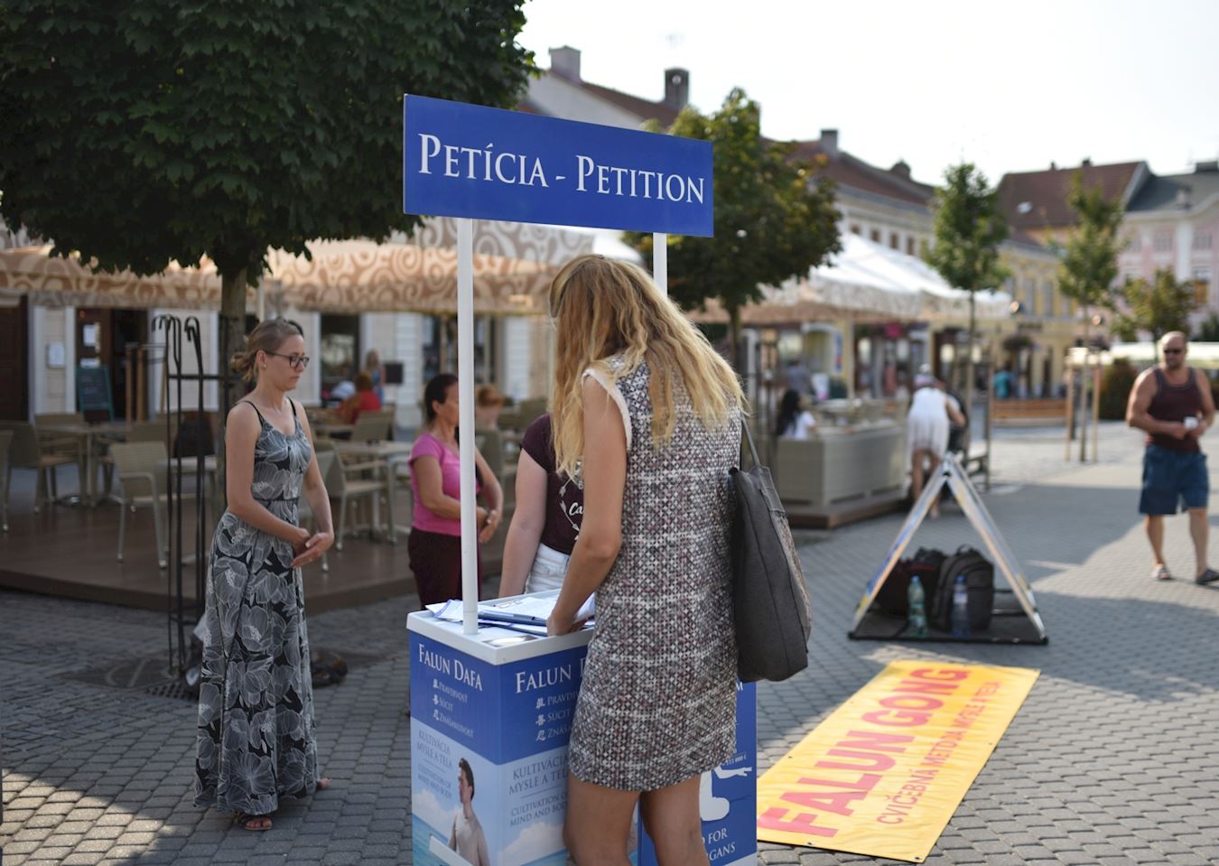 Image for article Campagne de signatures en Slovaquie pour aider à mettre fin à la persécution du Falun Gong en Chine
