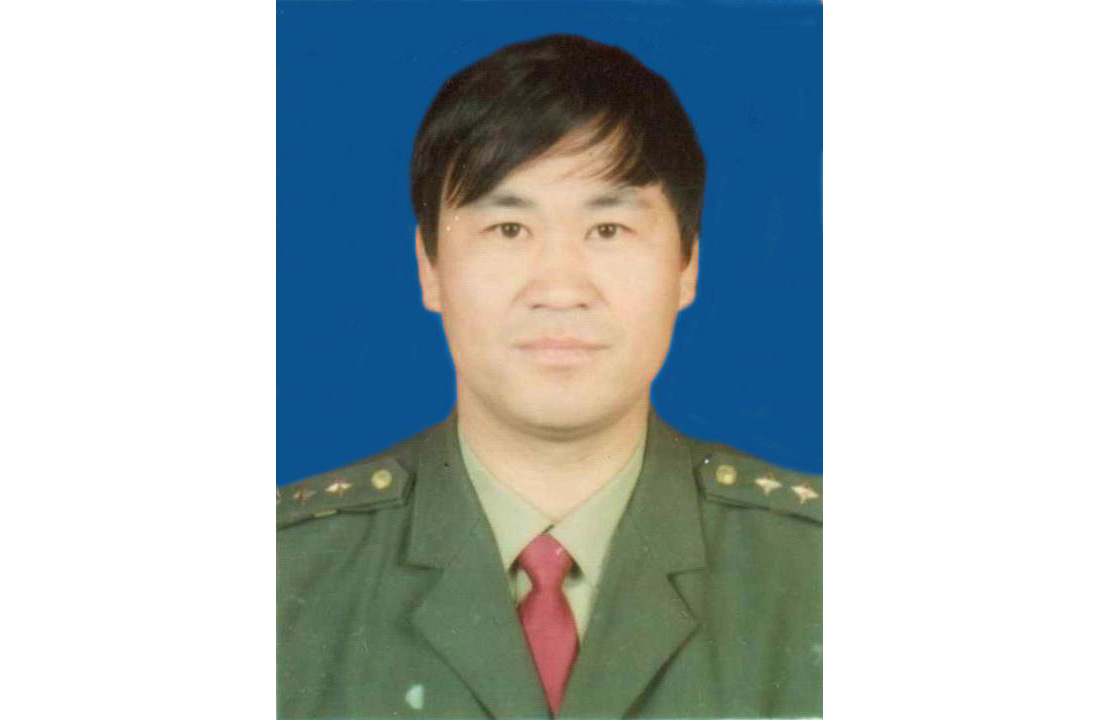 Image for article Un ancien inspecteur de police maintient sa croyance dans le Falun Gong malgré 14 années de détention et de tortures