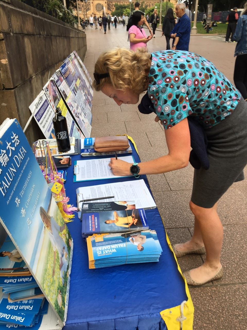 Image for article Australie : Les gens condamnent la persécution lors d'un événement populaire à Sydney