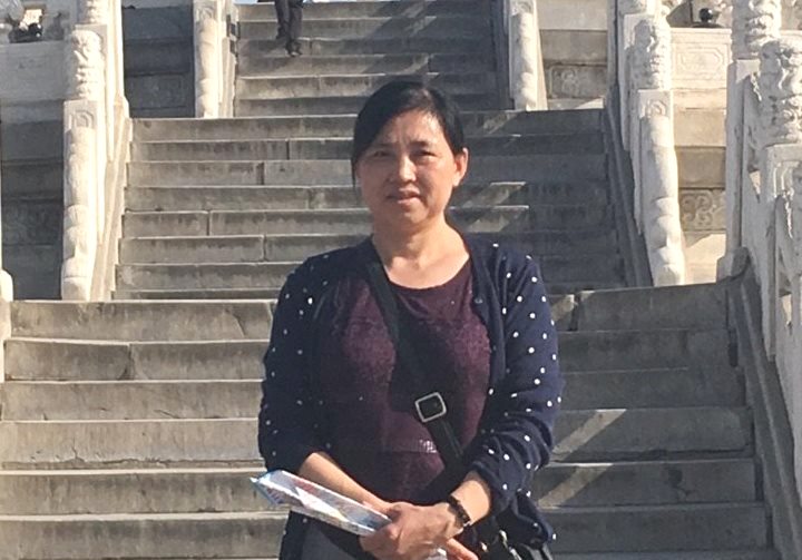 Image for article Une nouvelle grand-mère maintenue en détention pour sa croyance - son fils battu et sa belle-sœur détenue pour avoir demandé sa libération