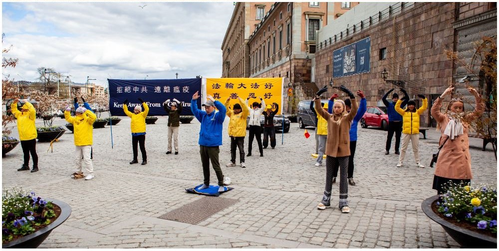 Image for article Suède : Les pratiquants commémorent l'Appel pacifique du 25 avril, des membres du Parlement montrent leur soutien