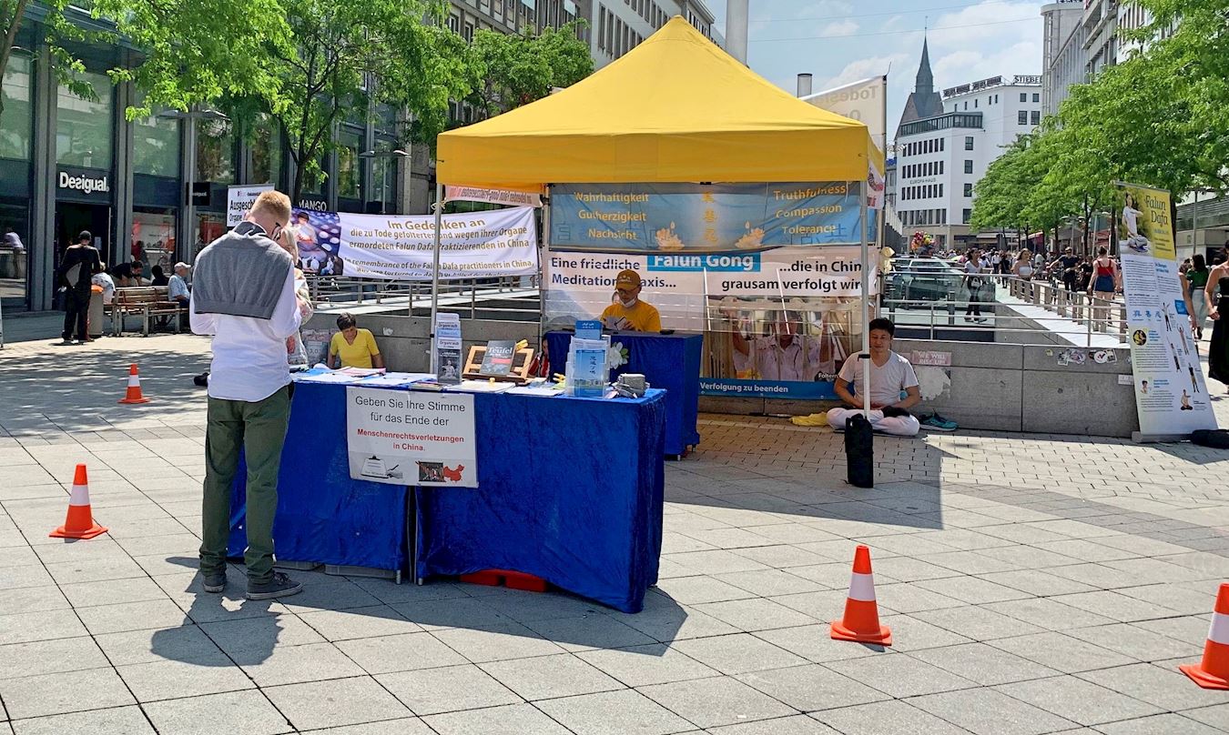 Image for article Allemagne : Les habitants de Hanovre consternés par les prélèvements forcés d'organes en Chine