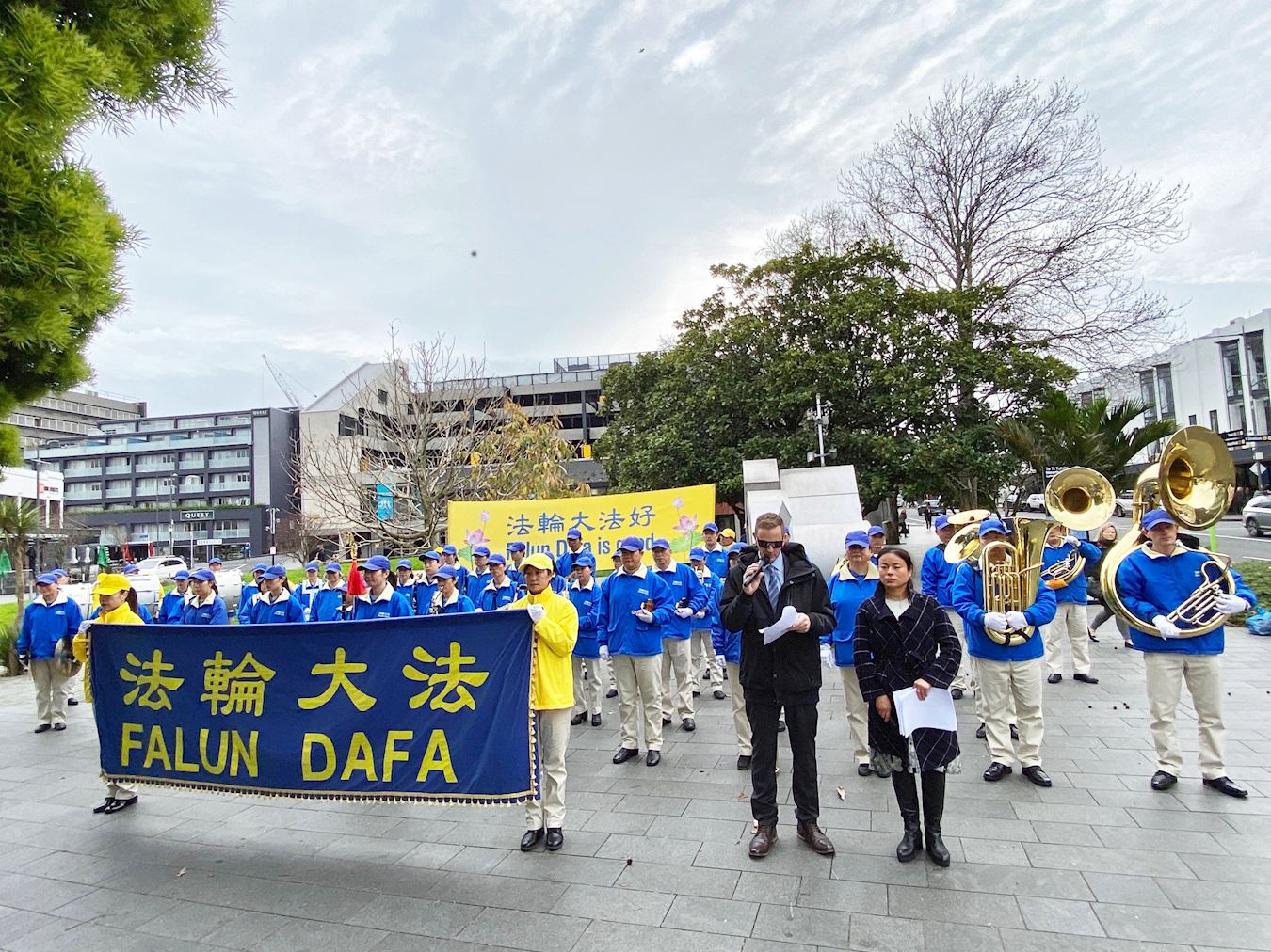 Image for article Un ancien conseiller municipal de la Nouvelle-Zélande prend la parole lors d'un rassemblement pour mettre fin aux atrocités commises par le régime chinois