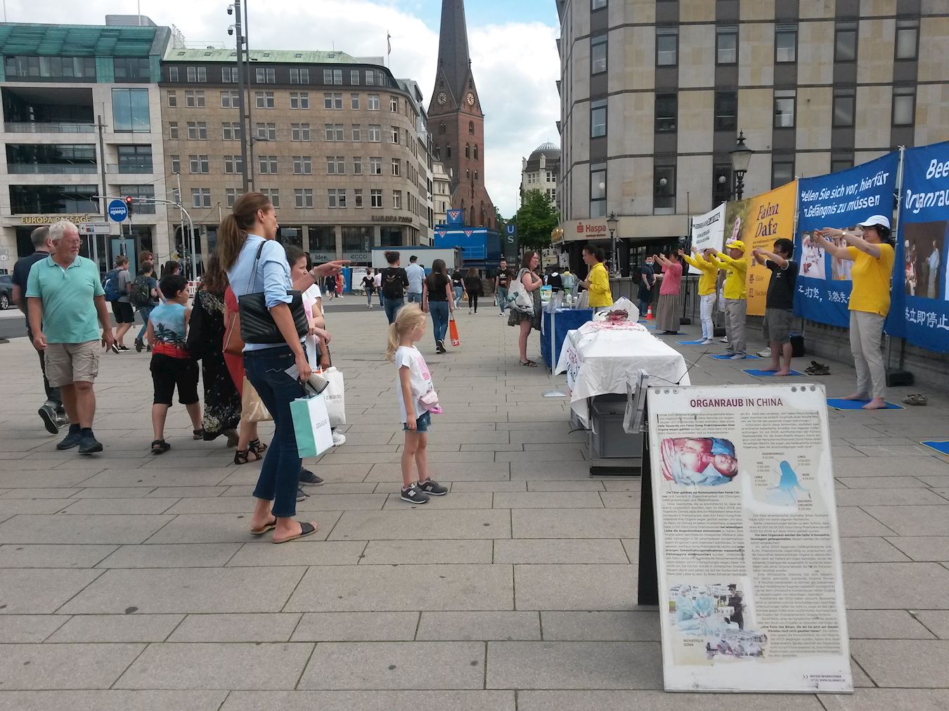 Image for article Allemagne : Un rassemblement a marqué 21 ans de persécution du Falun Dafa en Chine