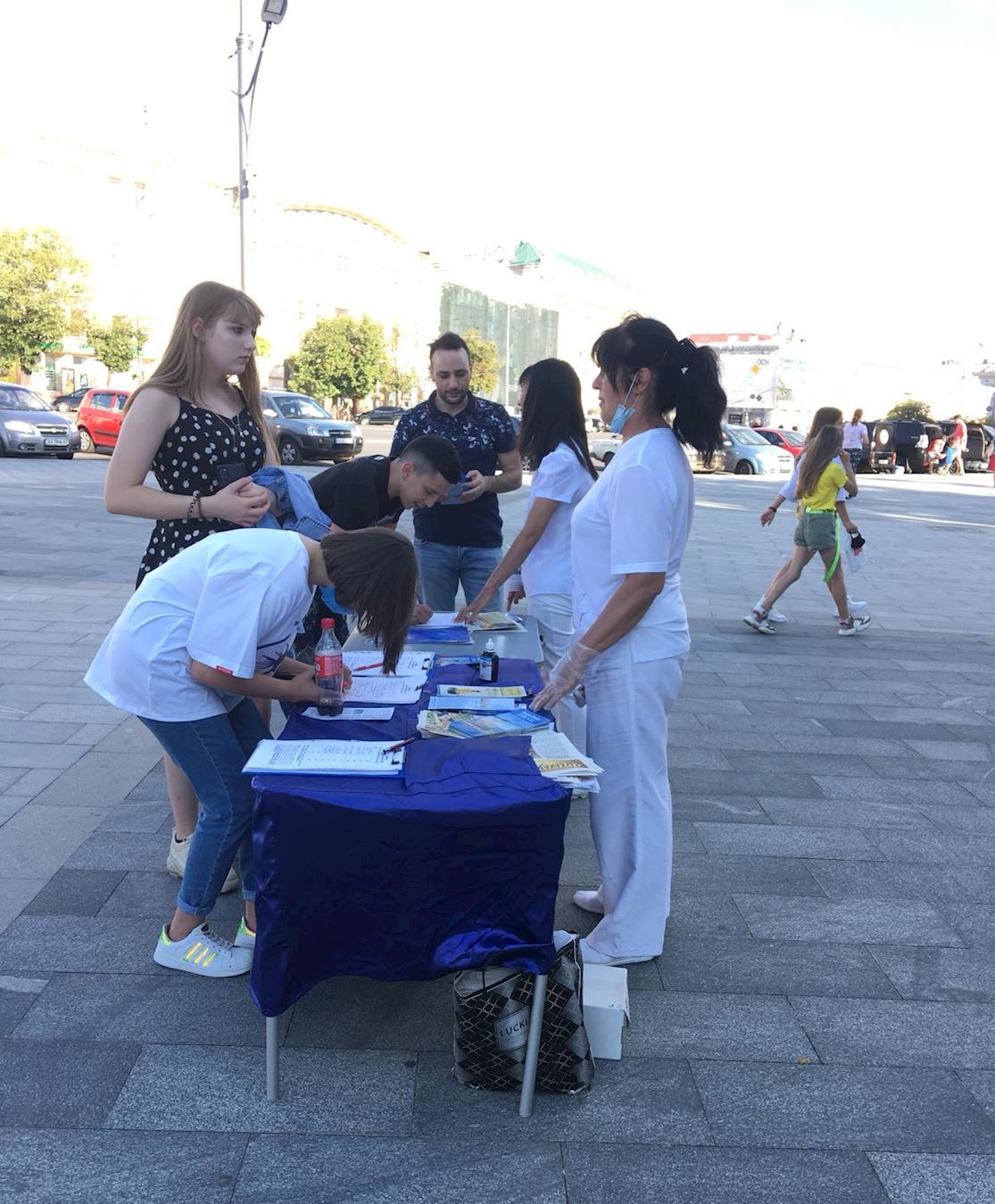 Image for article Ukraine : Des activités commémorant la 21<sup>e</sup> année de la persécution en Chine reçoivent le soutien du public