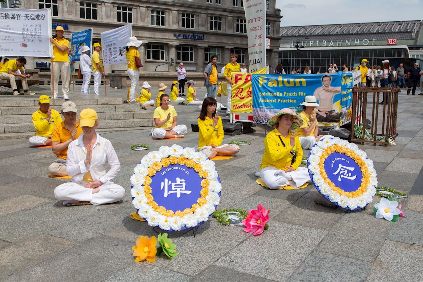 Image for article Cologne et Hanovre, Allemagne : Manifestation pacifique contre la persécution du régime communiste chinois