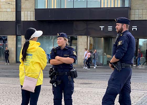 Image for article Des policiers en Suède : « L’environnement est plus calme lorsque vous tenez vos activités ici »