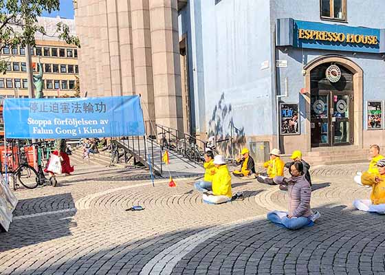 Image for article Stockholm, Suède : « Je serai toujours à vos côtés »