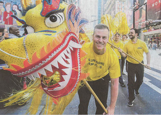 Image for article Des Allemands découvrent le Falun Dafa pendant la Semaine internationale de la culture à Lünen
