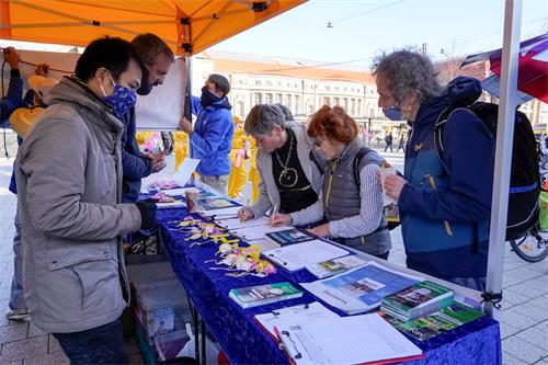 Image for article Leipzig, Allemagne : Le public salue la sérénité et la gentillesse des pratiquants