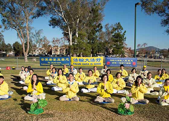 Image for article San Diego, Californie : Les pratiquants réfléchissent à leur cultivation et souhaitent à Maître Li une Bonne et Heureuse Année