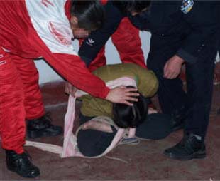 Image for article Dans une prison noire portant le nom de Centre d'éducation juridique de Guangzhou : Les pratiquants de Falun Gong sont visés pour leur croyance