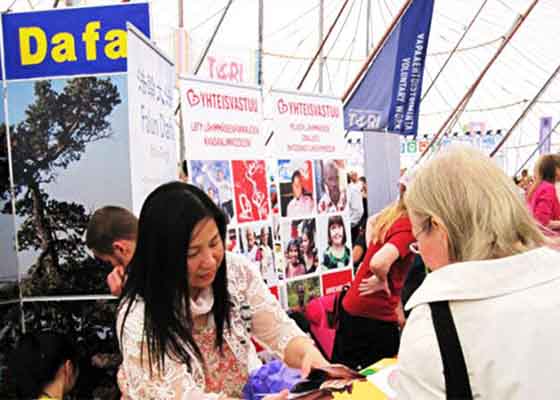 Image for article Une résidente finlandaise raconte huit ans de persécution en Chine