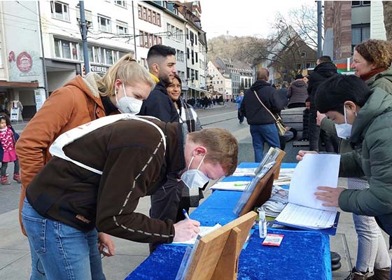 Image for article Fribourg-en-Brisgau : Les gens voient à travers la nature perverse du Parti communiste chinois