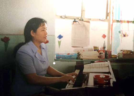 Image for article Une enseignante de maternelle soumise à un lavage de cerveau, à des injections forcées et à un harcèlement constant en raison de sa croyance