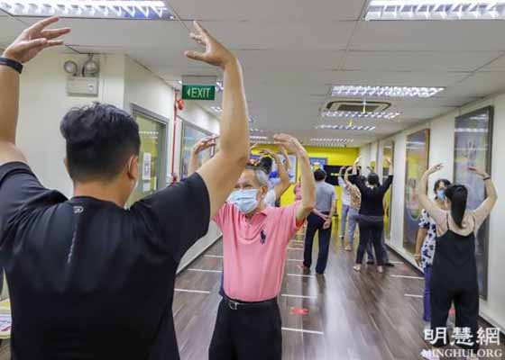 Image for article Singapour : Quatre pays représentés au stage de Falun Dafa de neuf jours