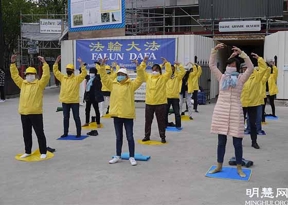 Image for article France : Une Parisienne affirme que cultiver Authenticité-Bienveillance-Tolérance devrait être un droit fondamental