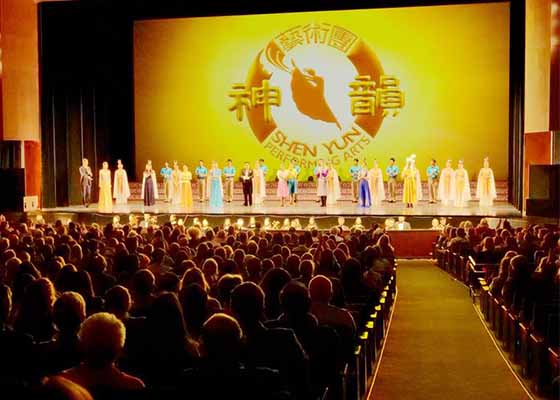 Image for article Shen Yun stupéfie les spectateurs dans quatre États : « Incroyable », « émouvant », « comme la vie peut être belle »