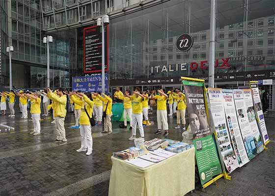 Image for article Paris : Une veillée aux chandelles attire l’attention sur la persécution