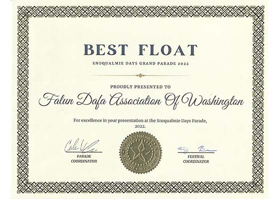 Image for article Seattle, État de Washington : Les pratiquants de Falun Gong remportent le prix du meilleur char au défilé de Snoqualmie Days