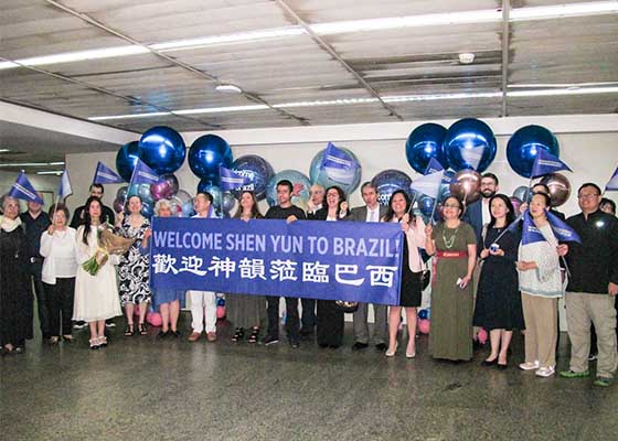 Image for article Shen Yun apporte une culture d’inspiration divine à São Paulo et Curitiba au Brésil : « C’est ce dont nous avons besoin en ce moment »