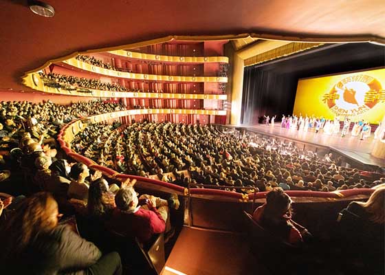 Image for article Shen Yun émerveille les spectateurs en Israël, en Australie, en Italie, au Canada et aux États-Unis : « Nous quittons le spectacle avec le désir qu’il ne se termine jamais »