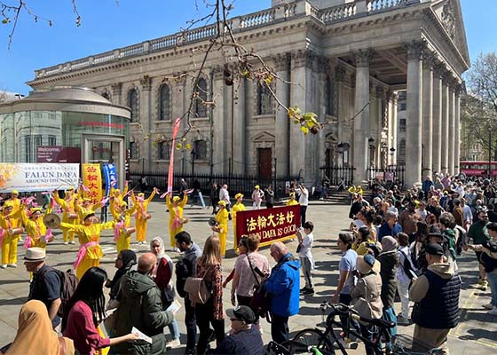 Image for article Londres, Royaume-Uni : Commémoration pour marquer l’anniversaire de l’Appel du 25 avril