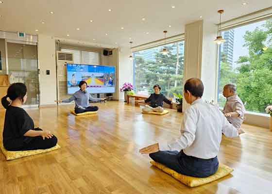 Image for article Un nouveau pratiquant sud-coréen : Le Falun Dafa est une véritable cultivation